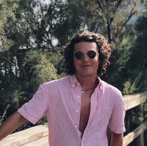 Meet your Posher, Quentin